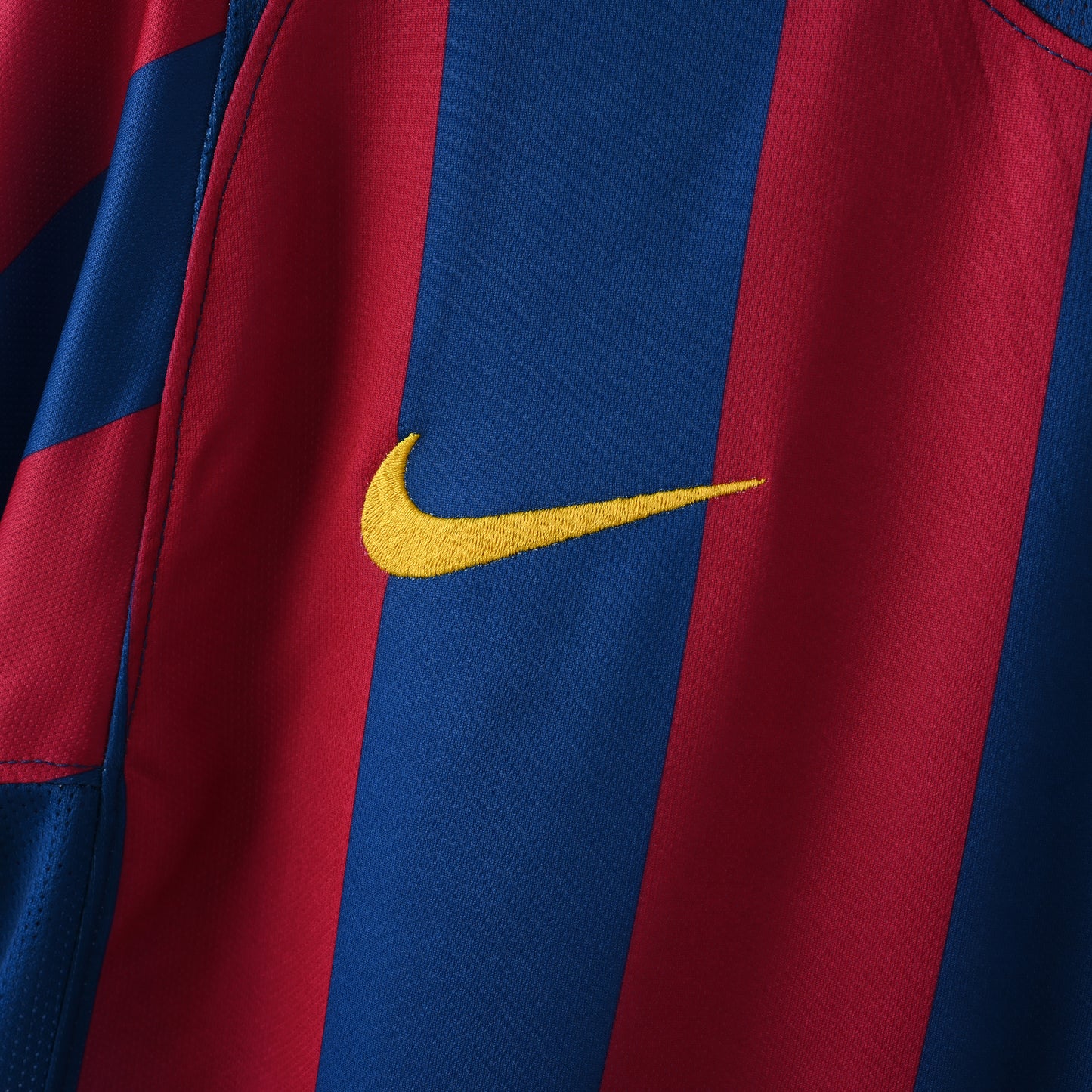 Ronaldinho 2005/06 Barcelona Home Jersey